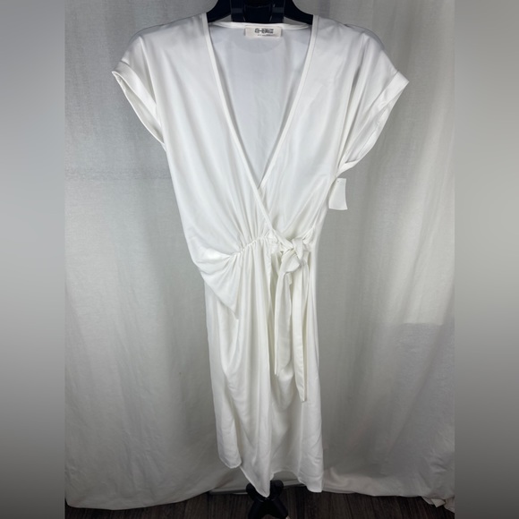 4TH & RECKLESS White Midi Wrap Dress Size Medium (8-10) NWT - Picture 6 of 13